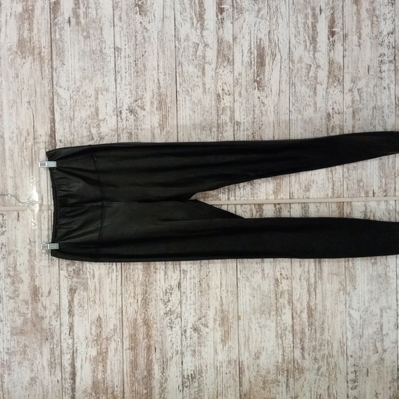 Black faux leather leggings - Picture 1 of 1